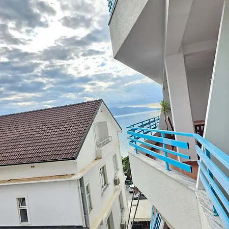 Apartament Franci 1 *