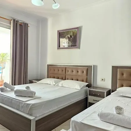 Franci 1 Apartamento *