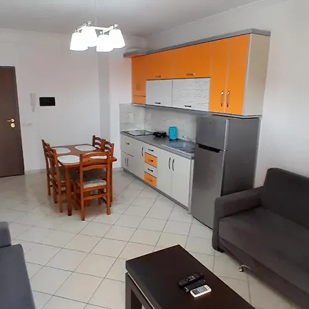 Apartament Franci 1 *